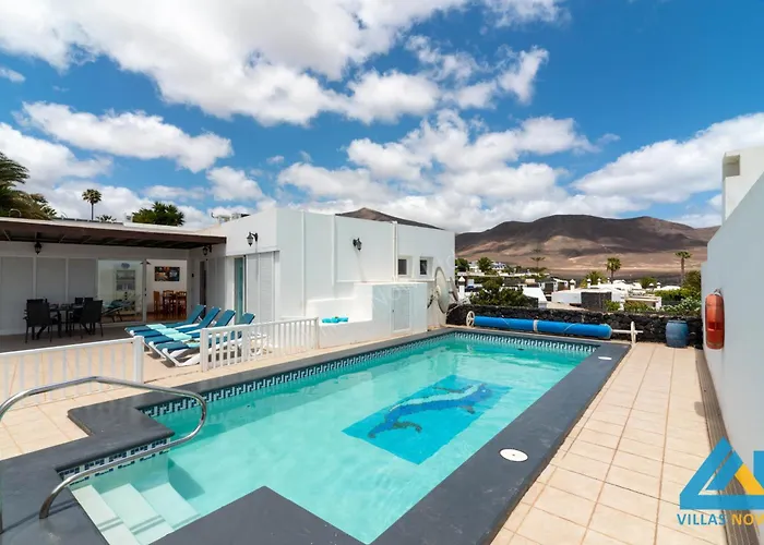 242 - Casa Blanca By Now Ltd Villa Playa Blanca (Lanzarote)